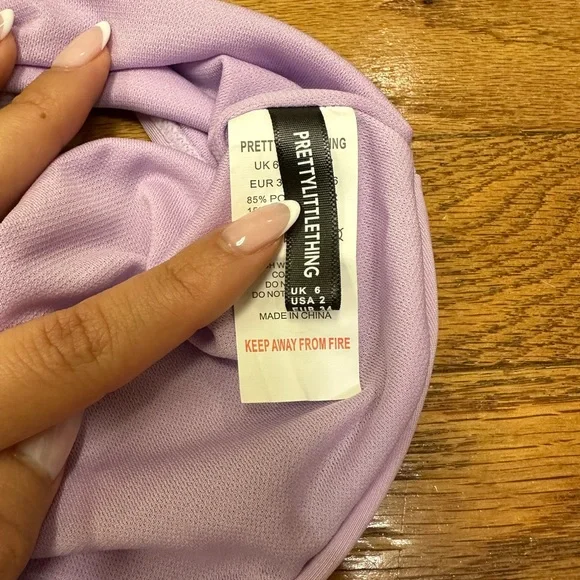 PrettyLittleThing Mix & Match Bandeau Bikini Top/Itsy Bitsy Bikini Bottom - Picture 4 of 5